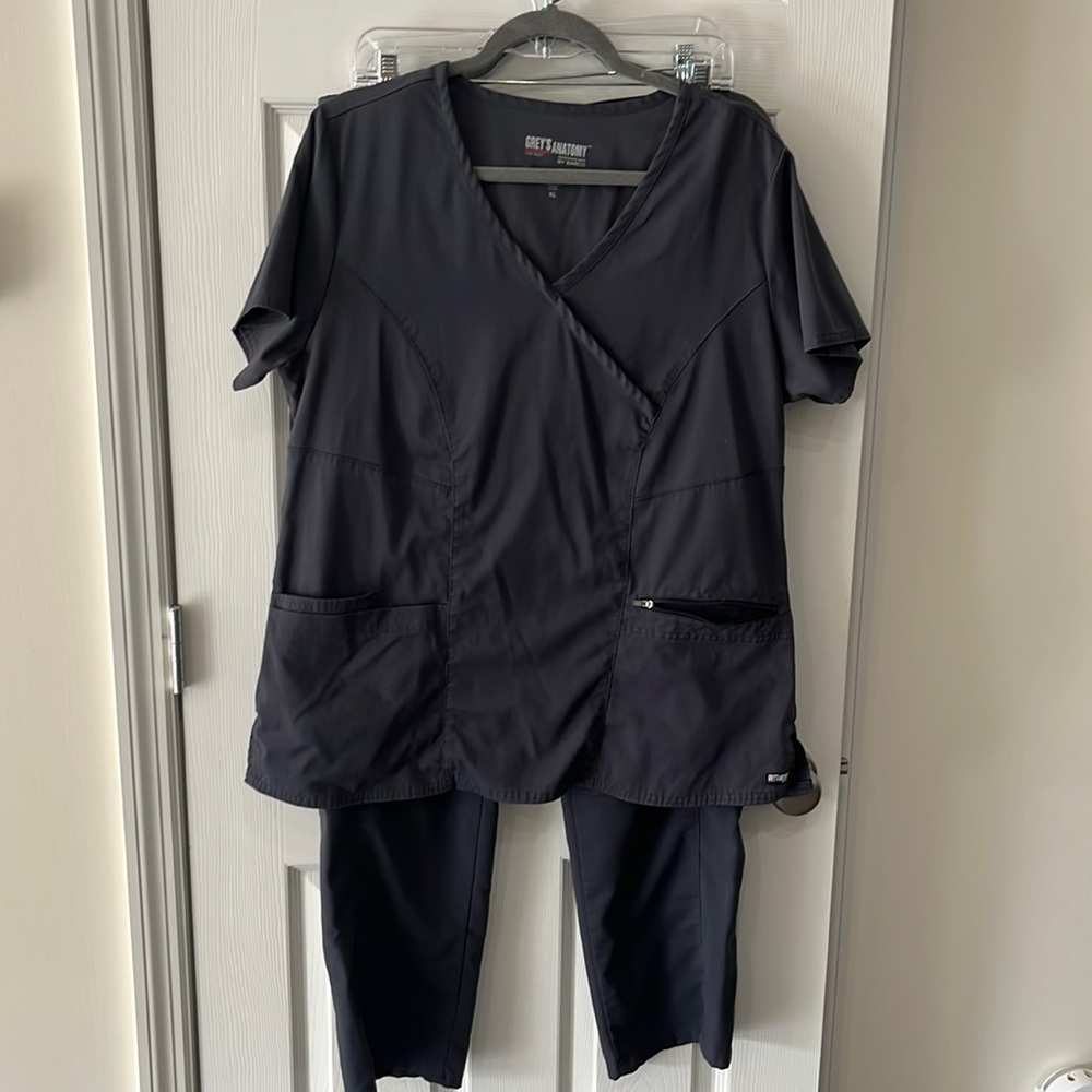 Grey’s Anatomy 2 piece scrubs